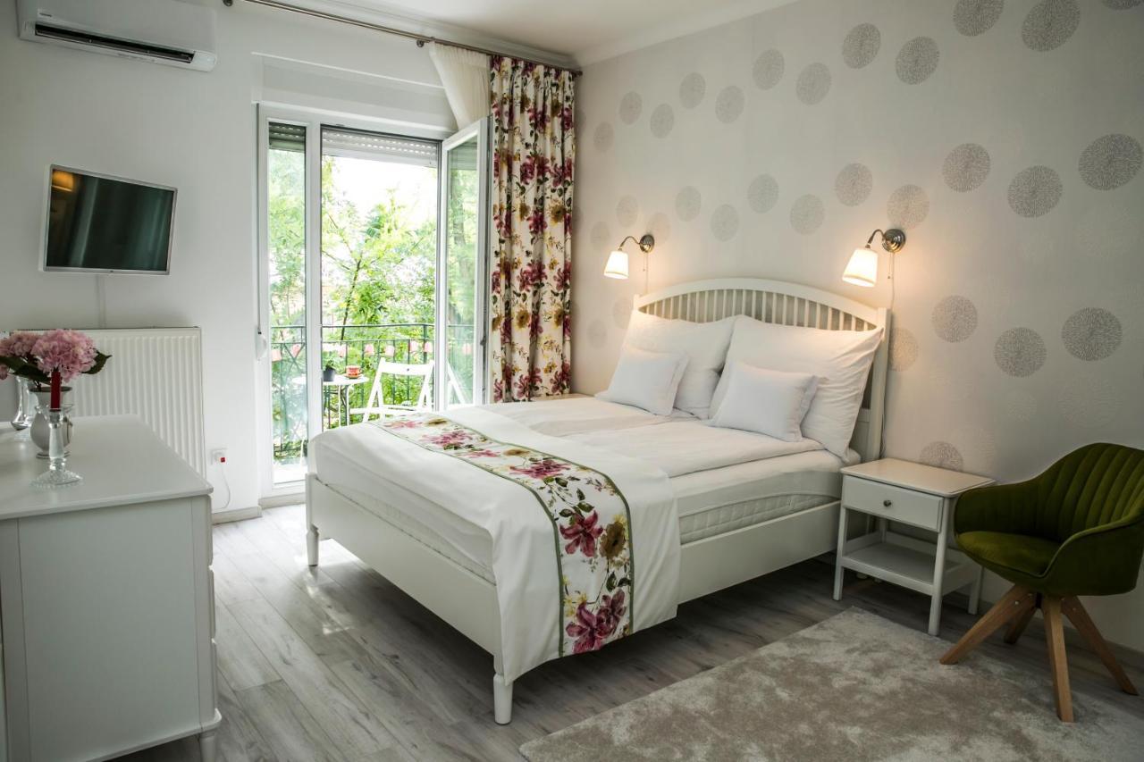 Tiare Lux Apartment Szeged Luaran gambar